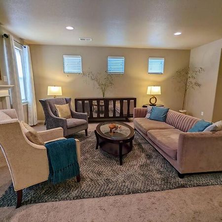 Spacious 3-Bedroom Home With Outdoor Space Γιουτζίν Εξωτερικό φωτογραφία