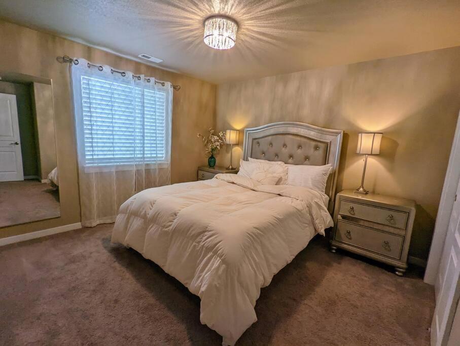 Spacious 3-Bedroom Home With Outdoor Space Γιουτζίν Εξωτερικό φωτογραφία