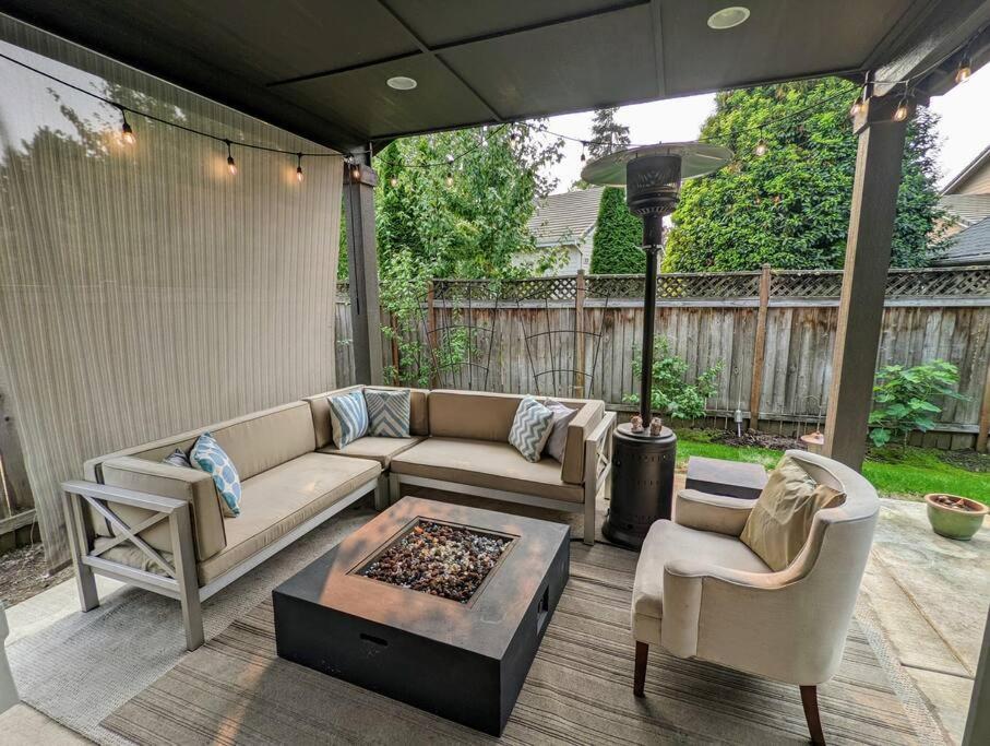 Spacious 3-Bedroom Home With Outdoor Space Γιουτζίν Εξωτερικό φωτογραφία
