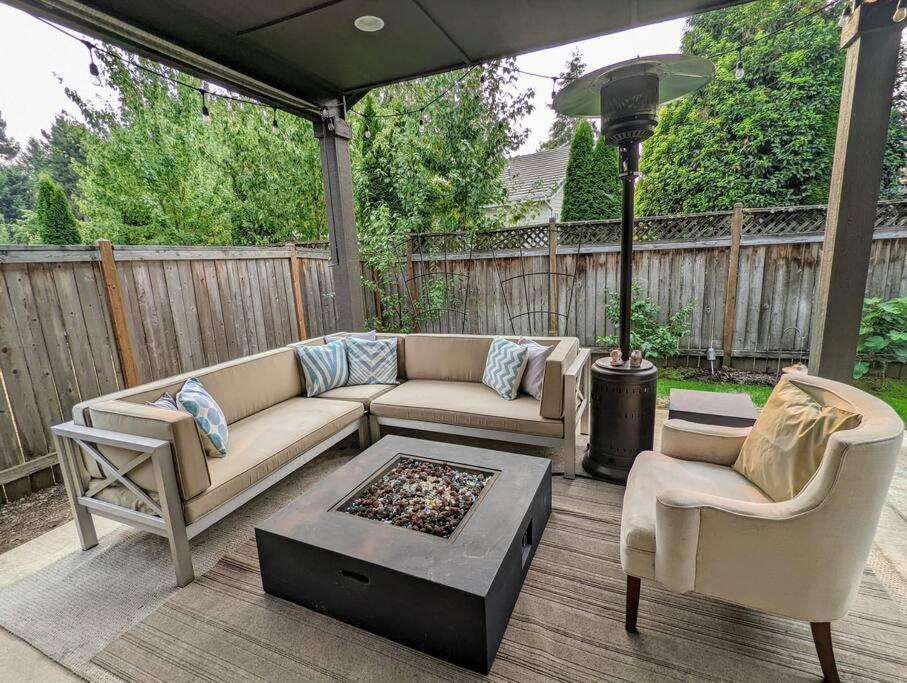 Spacious 3-Bedroom Home With Outdoor Space Γιουτζίν Εξωτερικό φωτογραφία